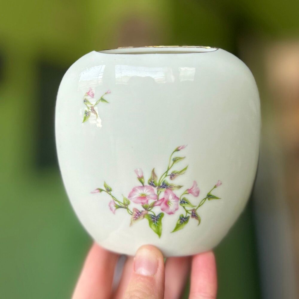 VTG Floral Oriental Porcelain Dainty Flat Vase Accent